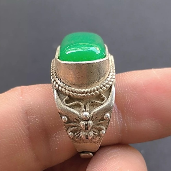 Ancient Qing dynasty Tibetan Silver green jade Finger Ring size adjustable
